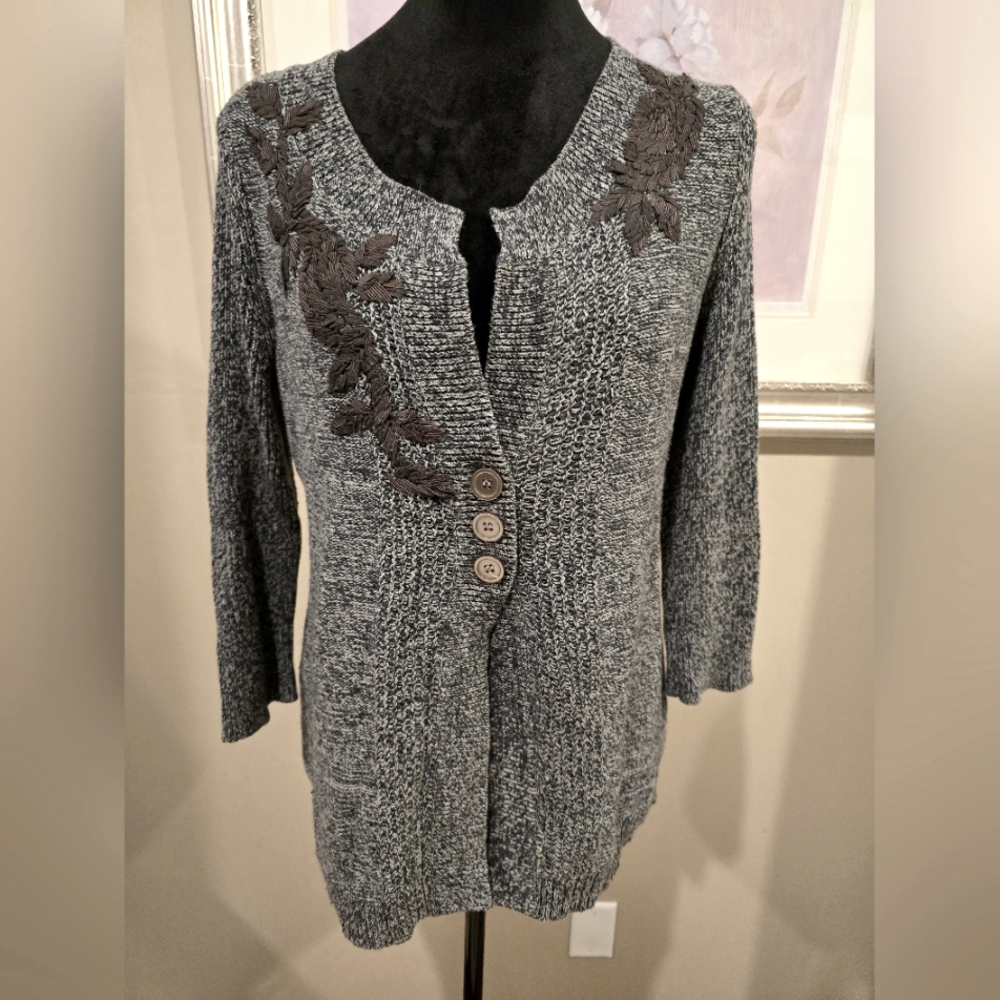 DKNY jeans three button cardigan Embroidered  Small Petite
